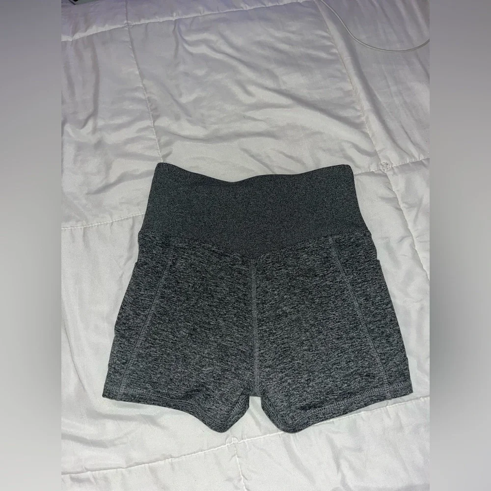 gray high-waisted spandex shorts - Picture 2 of 2